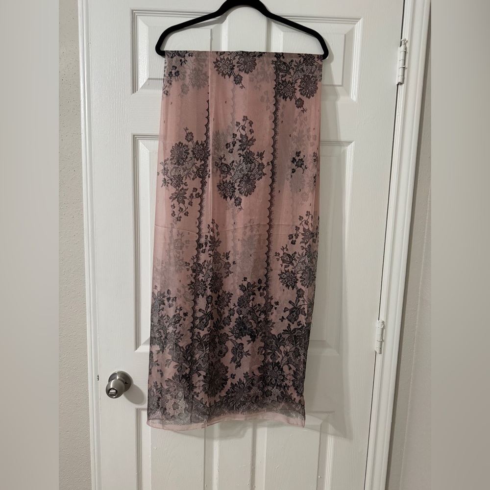 NWOT Scarf Blush & Black Lace Scarf Shawl Wrap 42” x 72”